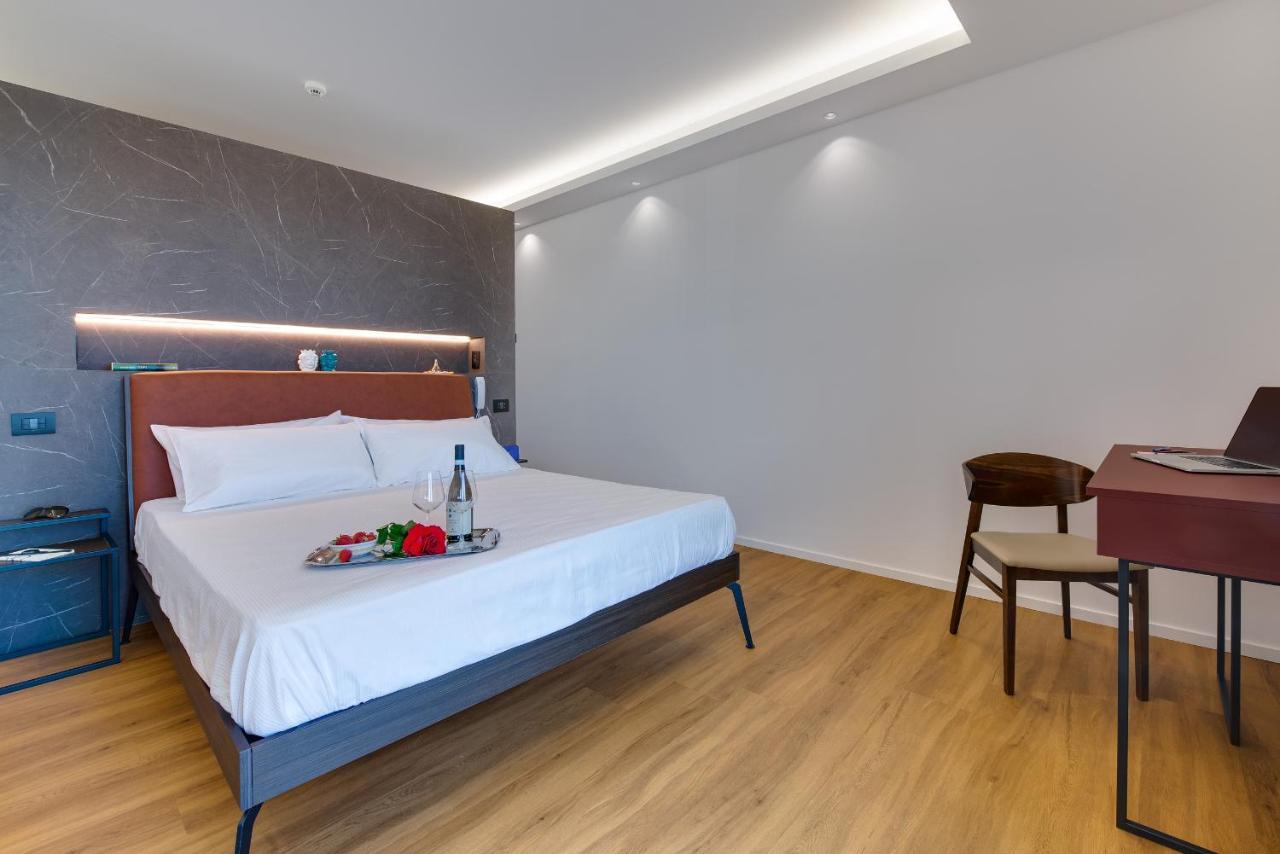 Roccaregina Hotel 夏卡 外观 照片