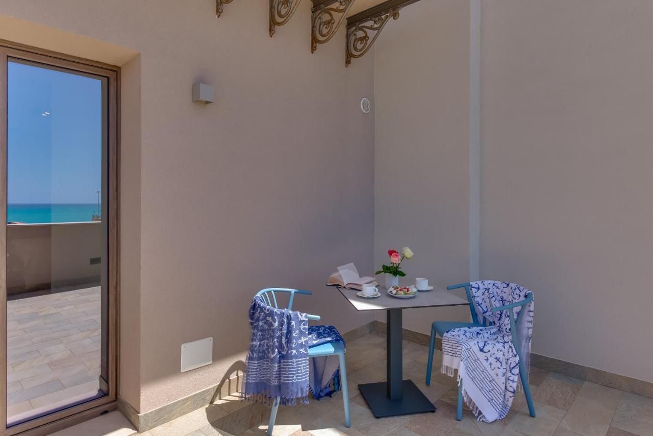 Roccaregina Hotel 夏卡 外观 照片