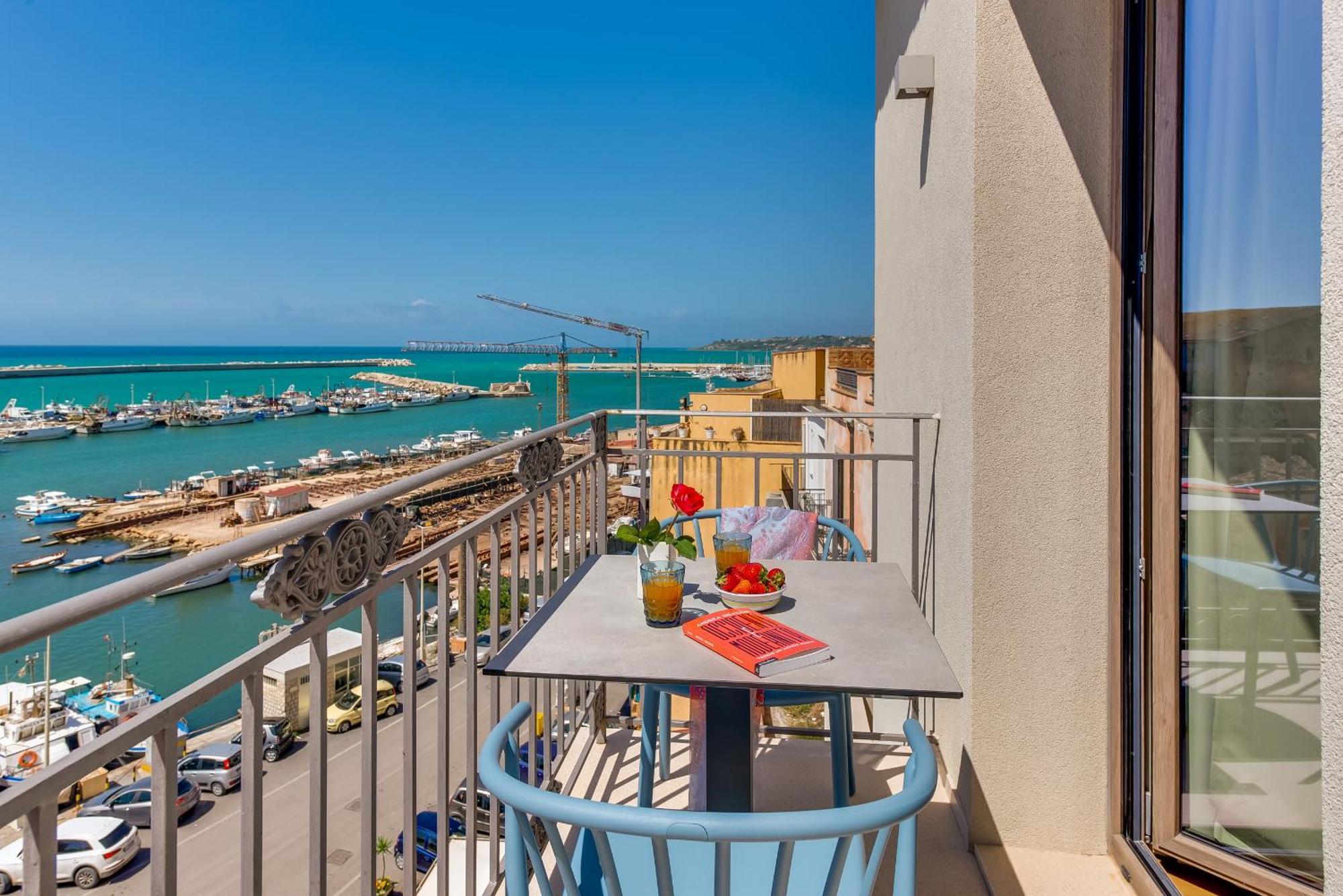 Roccaregina Hotel 夏卡 外观 照片